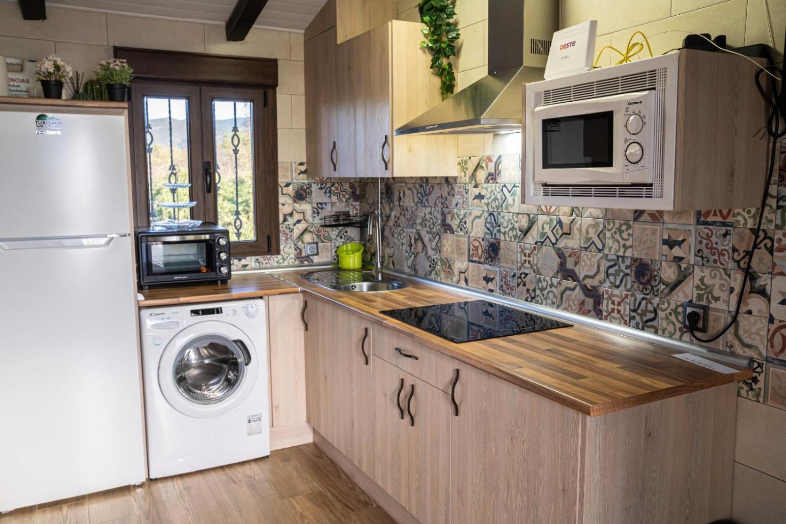 Valle del Ambroz, apartamento Buenavista con jacuzzi y jardín privado Abadía Exterior foto